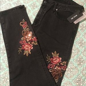Miss Me Skinny Jeans Black